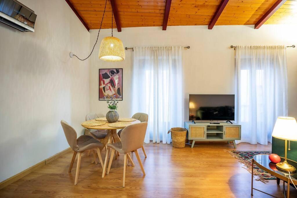 Duplex Apartamento Godoy Centro กาเซเรส ภายนอก รูปภาพ
