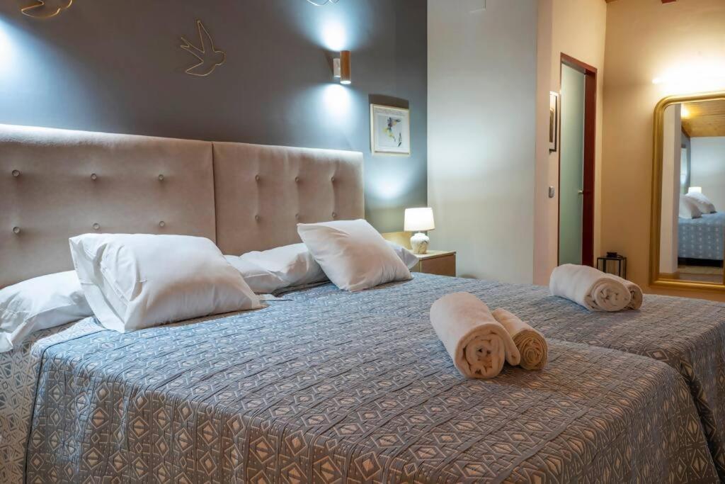Duplex Apartamento Godoy Centro กาเซเรส ภายนอก รูปภาพ