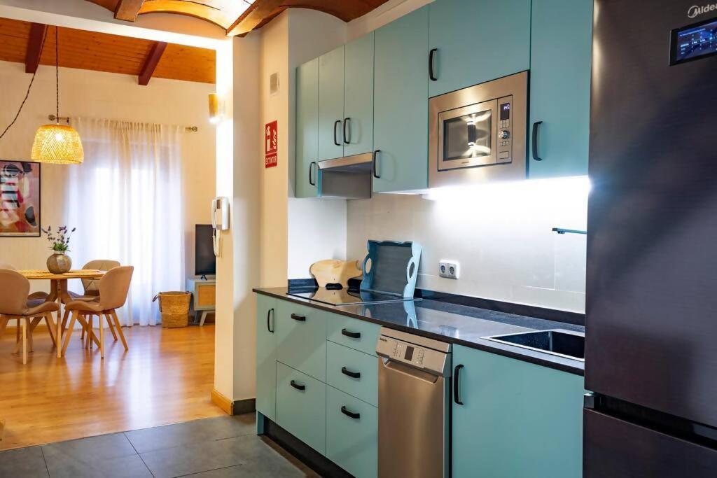 Duplex Apartamento Godoy Centro กาเซเรส ภายนอก รูปภาพ